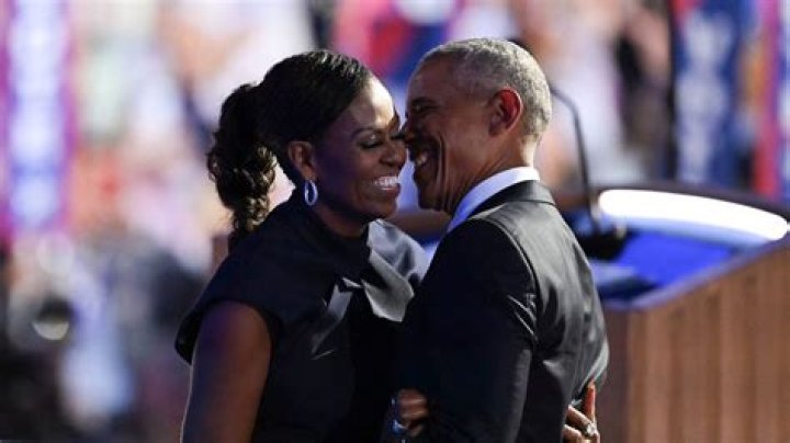 Barack Obama wishes &lsquo;Best Friend&rsquo; Michelle Obama in a special way on