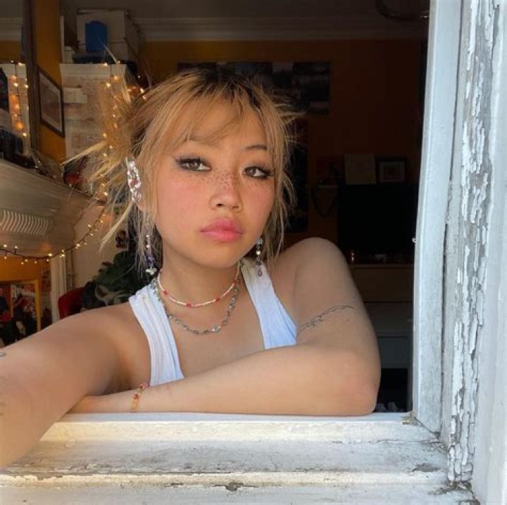 Beabadoobee Booked To Perform On June 25 "Tonight Show Starring Jimmy