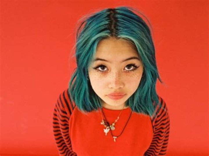 Beabadoobee On Her Biggest Influences, The Iconic 90s and Growing Up