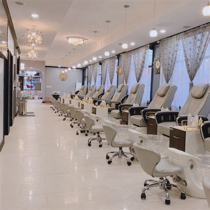 best nail salon near me open late best pedicure near me open now Must