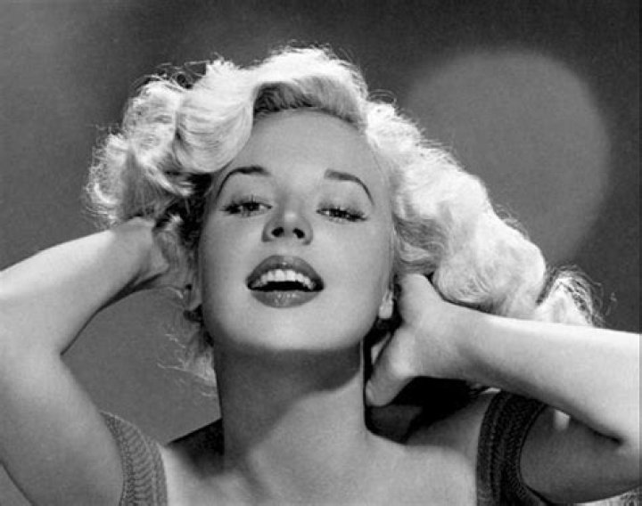 Betty Brosmer Barnorama