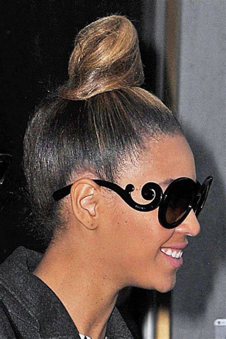 Beyonc&eacute; Straight Dark Brown Bun Hairstyle Steal Her Style