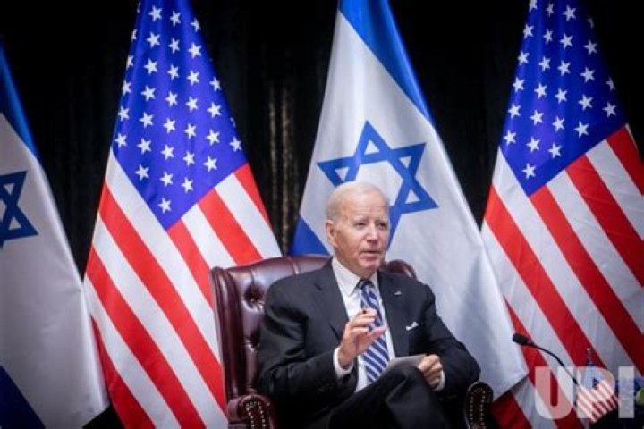 Biden meets Netanyahu in Jerusalem, criticizes Palestinians for failing