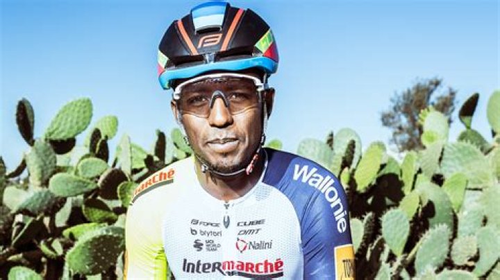 Biniam Girmay made history at the Giro d&rsquo;Italia before a freak eye