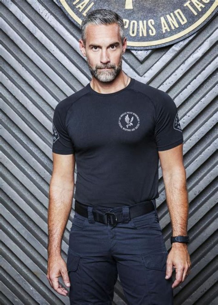 Biographie De Lacteur Jay Harrington Sa Valeur Nette Sa Femme Son Images