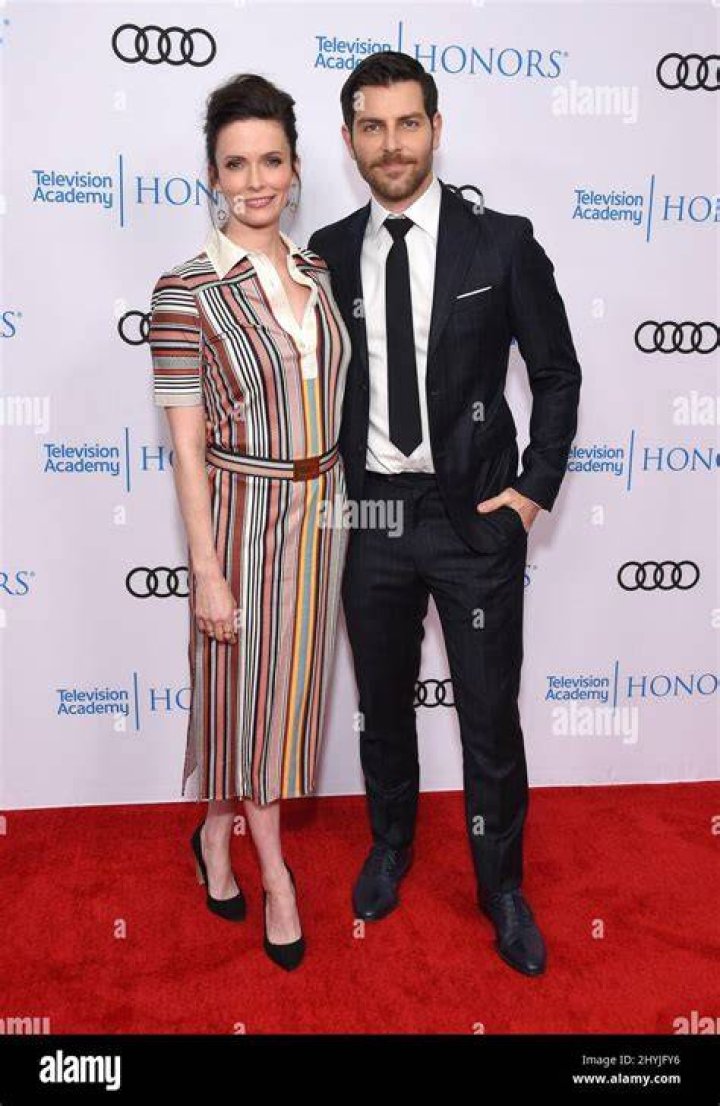 Bitsie Tulloch and David Giuntoli 40 Engaged Celebrity Couples We Can