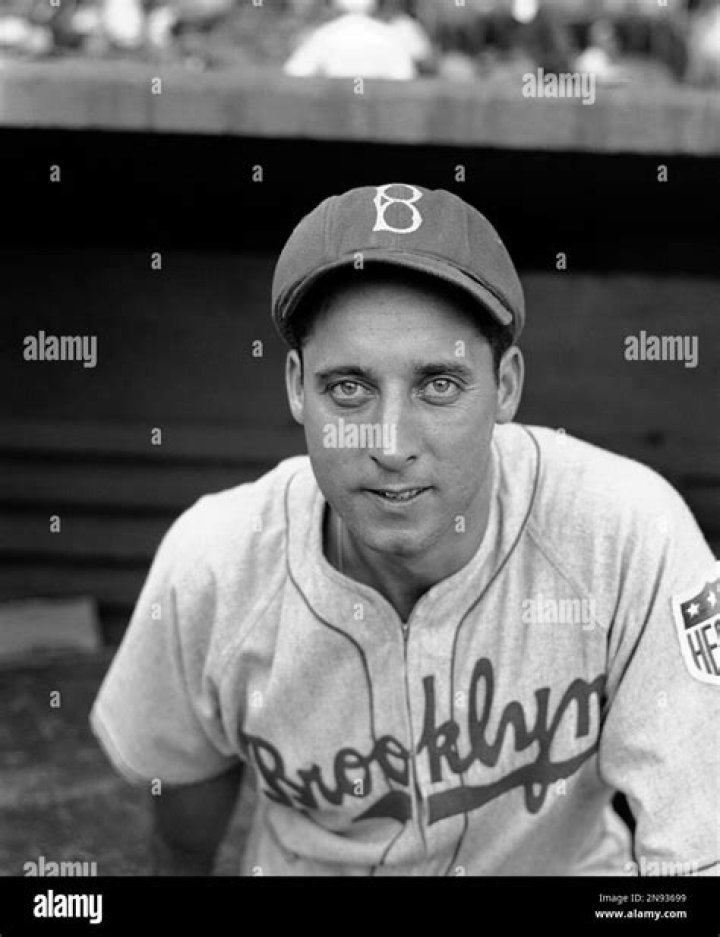 BOB CHIPMAN 1942 BROOKLYN DODGERS BASEBALL CARD