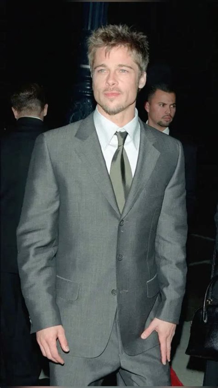 Brad Pitt // 1998 Brad pitt, Brad pitt hair, Brad pitt photos