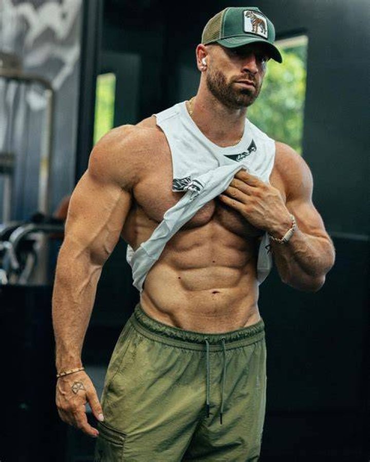 Bradley Martyn, Rare Photos, Good Luck, Gym Men, Joggers, Super, Hats, Instagram, Shirt