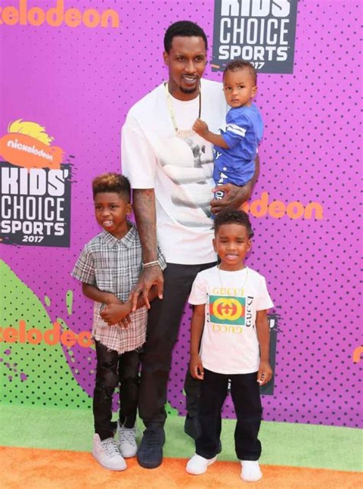 Brandon Jennings Wife & Kids Details, Girlfriend, Net Worth