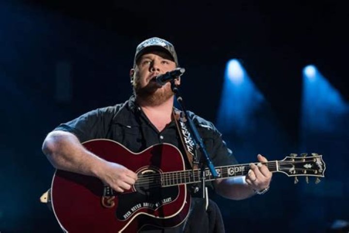 BREAKING Luke Combs onthult plannen om een nieuw album met 18 nummers
