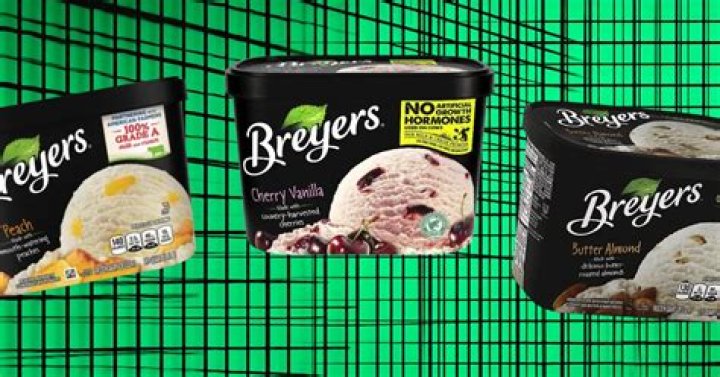 Breyers Ice Cream Enjoyed By Timothy Hutton As Leo Steinem In The