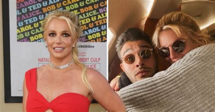 Britney Spears Cuddles Up to Sam Asghari in Miami
