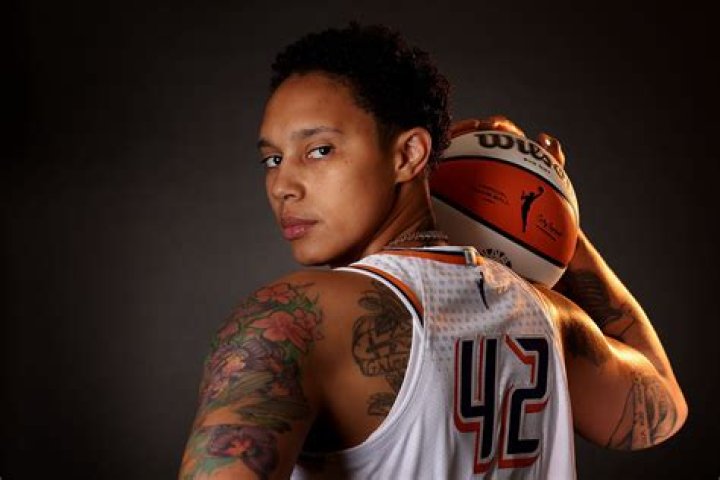 Brittney Griner DerrinMedet