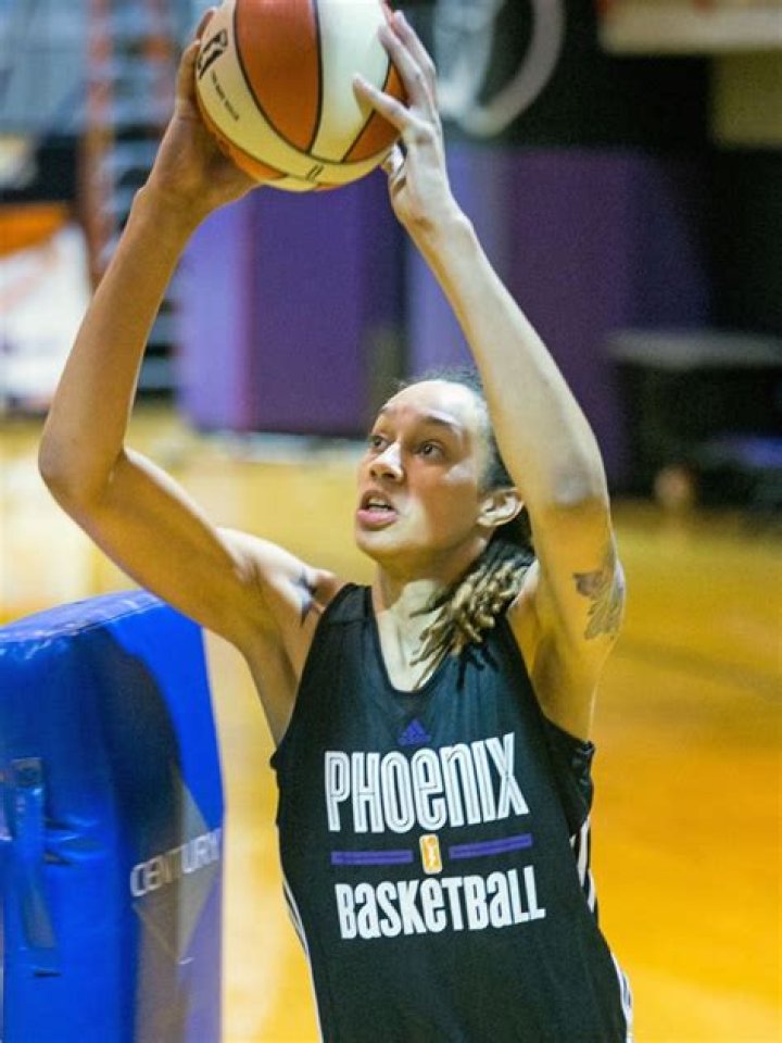 Brittney Griner impresses in first WNBA practice