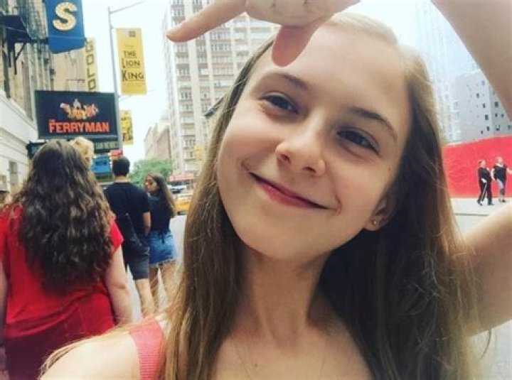 Brooklyn Shuck Height, Weight, Age, Body Statistics Healthy Celeb