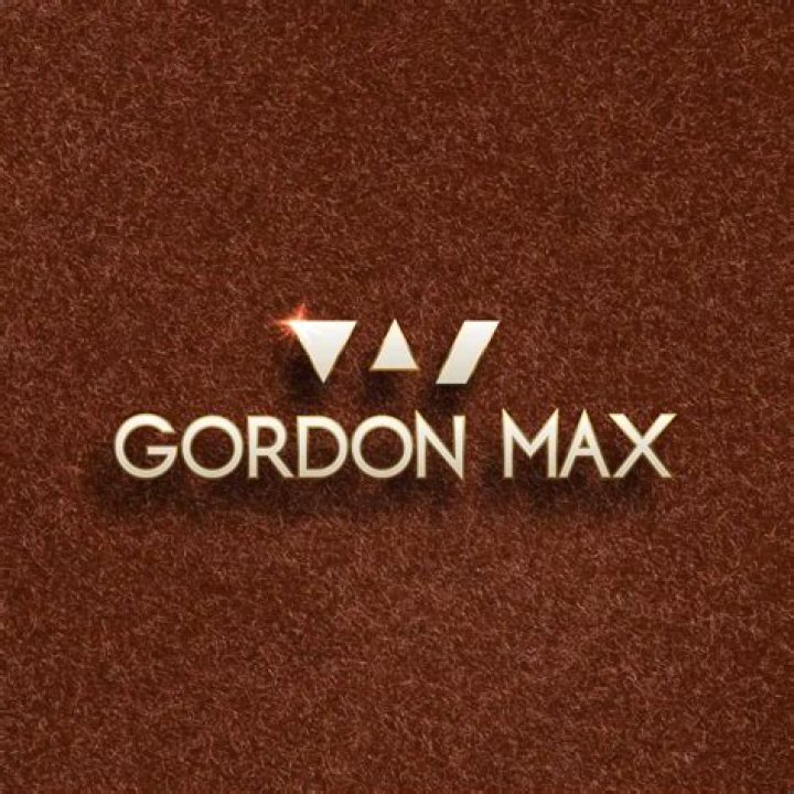 Brown Round Gordon Max