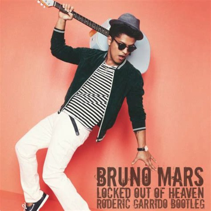 Bruno Mars Locked Out Of Heaven (Lyrics) YouTube