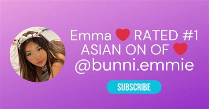 Bunni.emmie Cute Asian Babe Revealing Her Awesome Tits And Curvy Booty