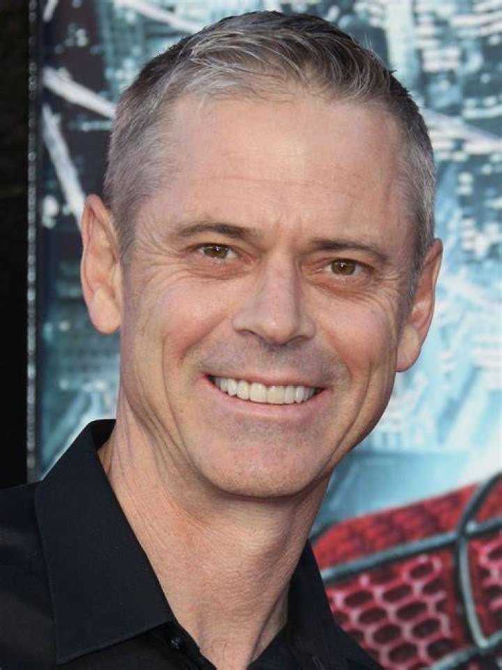 C Thomas Howell Wiki 2021 Net Worth, Height, Weight, Relationship