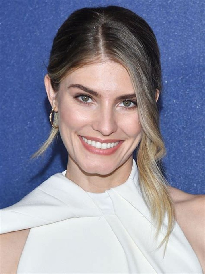 Caitlin Bassett Actress
