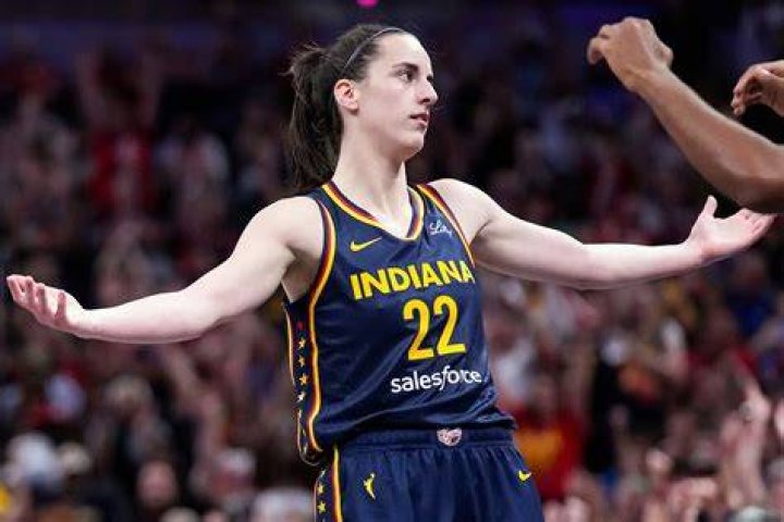 Caitlin Clark MahamThanasis