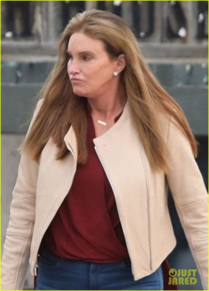 Caitlyn Jenner steps out after speaking at LGBTQ event in LA Daily