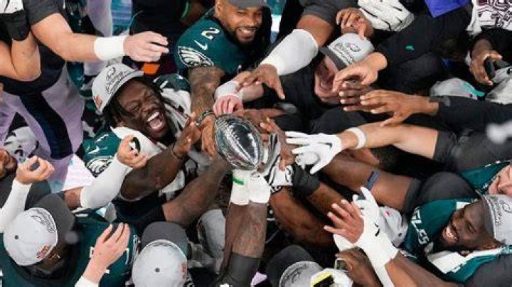 Can the Philadelphia Eagles Contain Travis Kelce Again? Sports