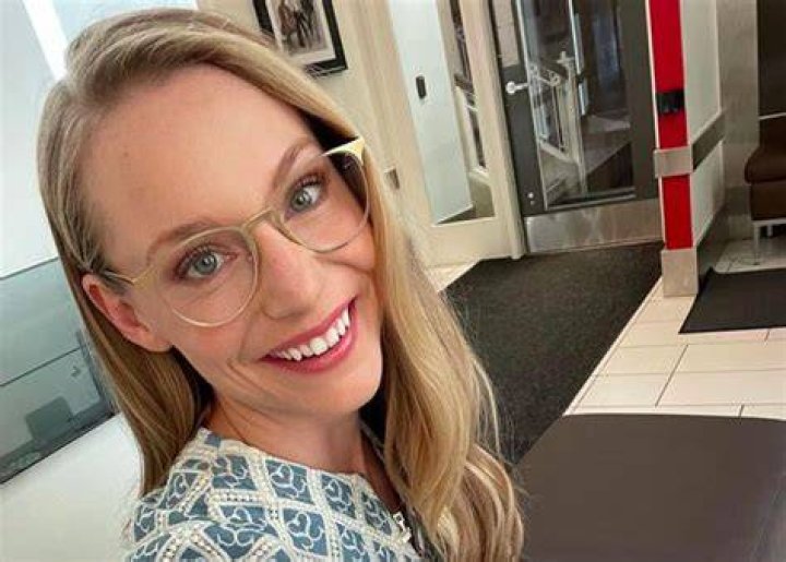 Canadian meteorologist Kelsey McEwen hits back at body shamer