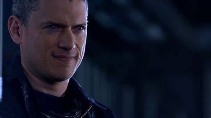 Captain Cold Returns Mick's Hallucination DC's Legends of Tomorrow 2x08