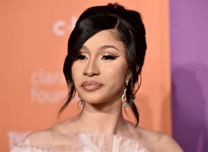 Cardi B Biography Facts, Childhood, Family Life & Achievements