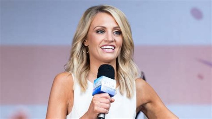 Carley Shimkus Fox and Friends First High knee boots outfit, Knee