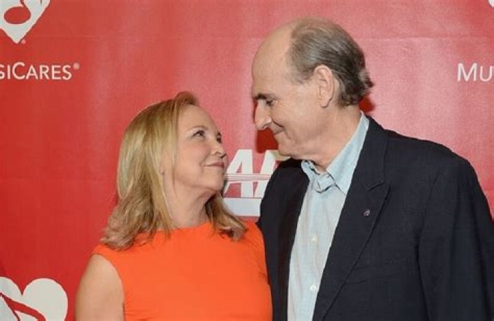 Caroline Smedvig Is James Taylor&rsquo;s Wife and Mother of His Twin Sons