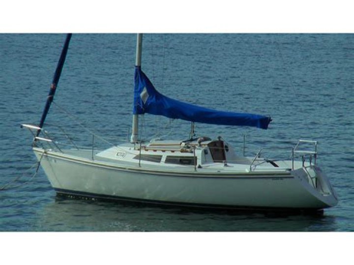 Catalina Capri 26 sailboat for sale Sailboats for sale, Sailing