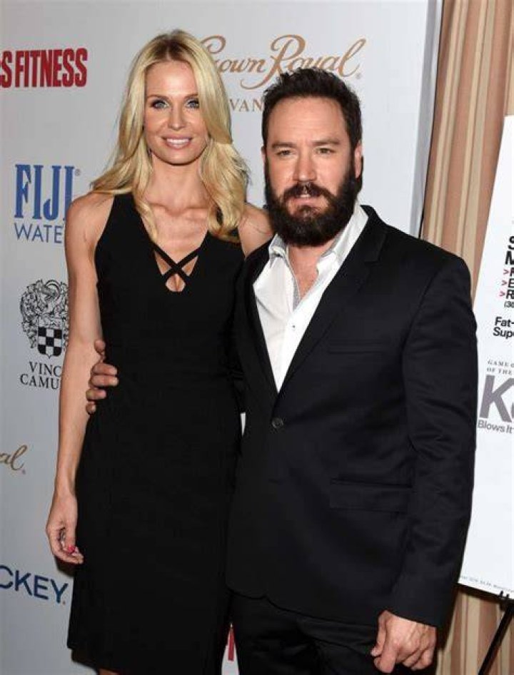 Catriona McGinn Wife of MarkPaul Gosselaar, Age, Height, Kids & WikiBio