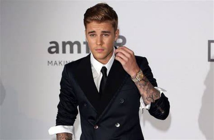 Celebrity Justin Bieber Weight, Height and Age