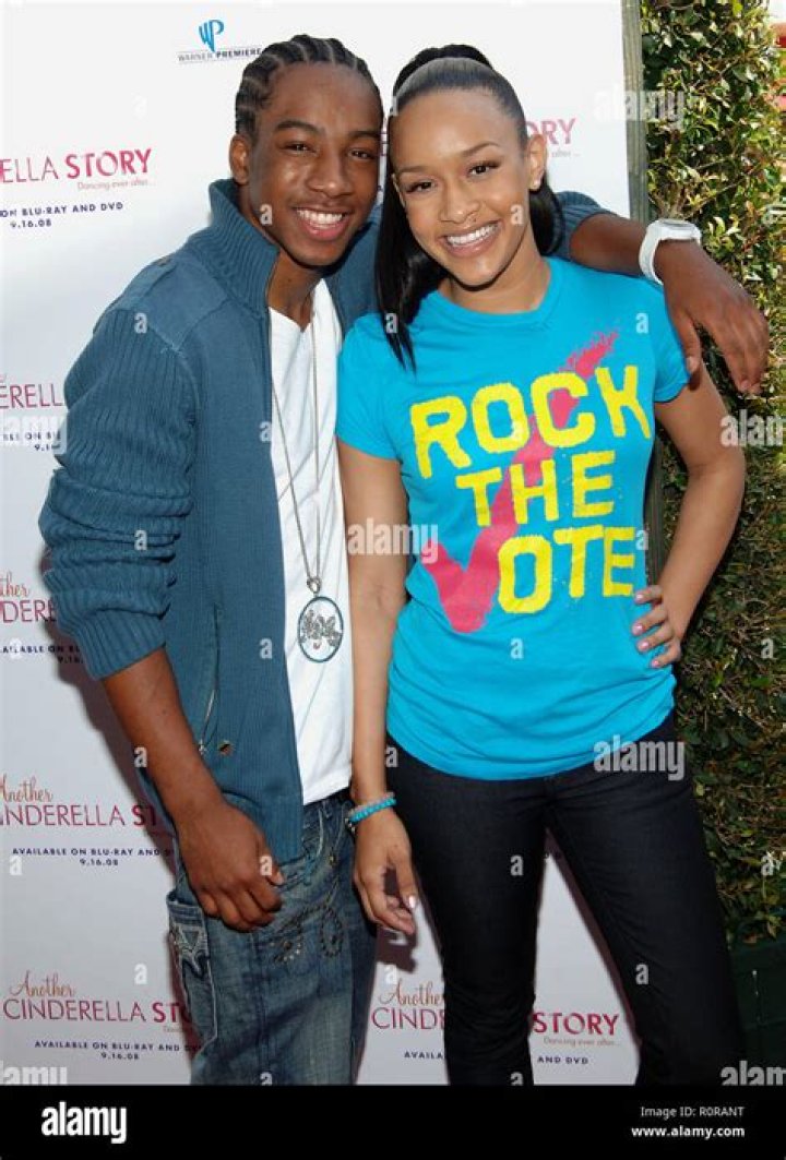 Chani Christie y Lil JJ Cinderella Story Otro estreno en el Grove