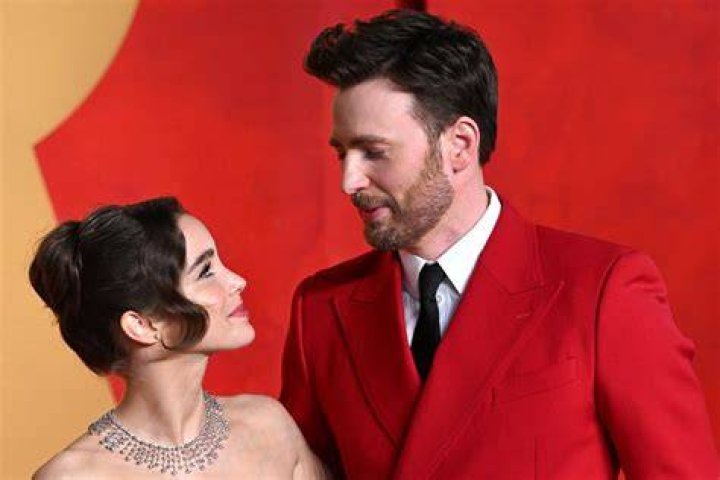Chris Evans at the 2015 OscarsLainey Gossip Entertainment Update