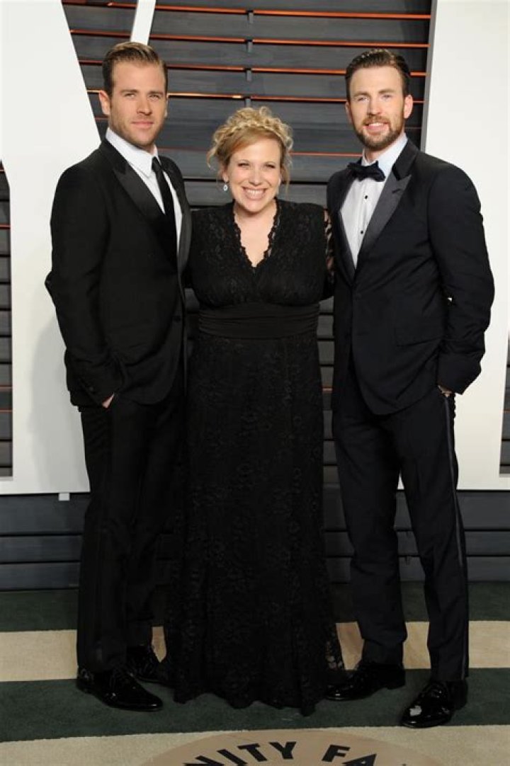 Chris Evans Shared His Big Night at the Oscars With His Sister and