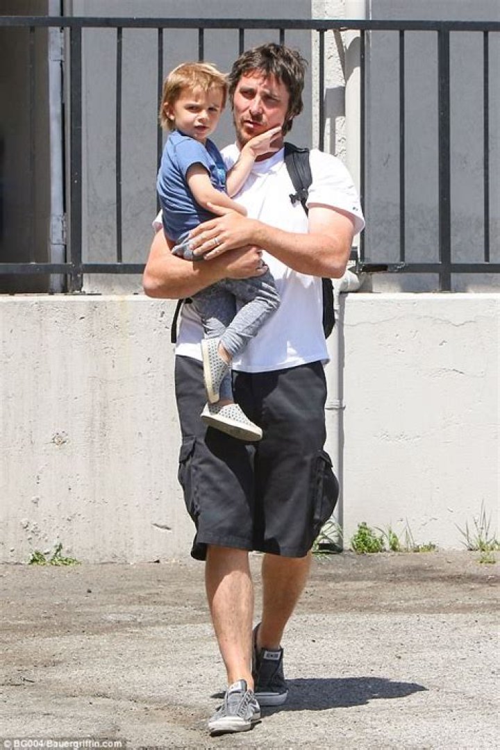 Christian Bale takes toddler son Joseph for lunch in LA Daily Mail Online