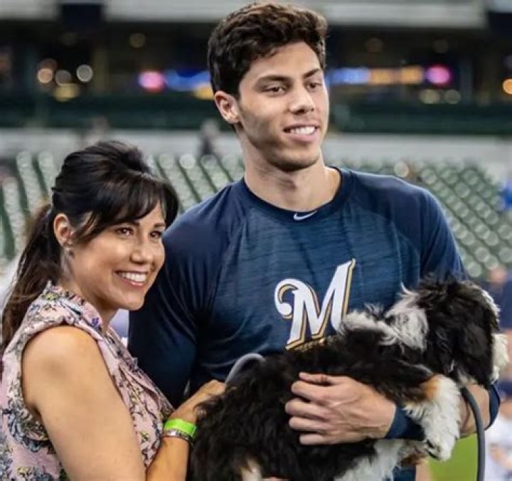 Christian Yelich Dating Status, Brother, Parents, Net Worth