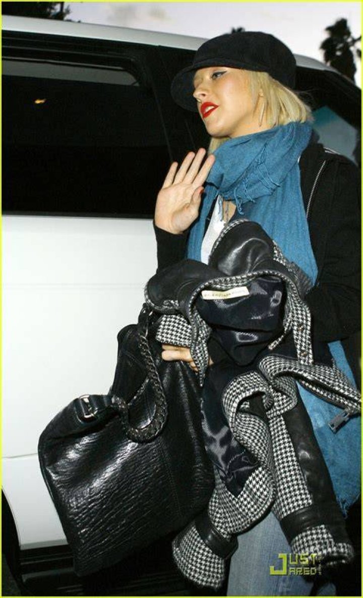 Christina Aguilera Involved In Car Accident Photo 2403452 Christina
