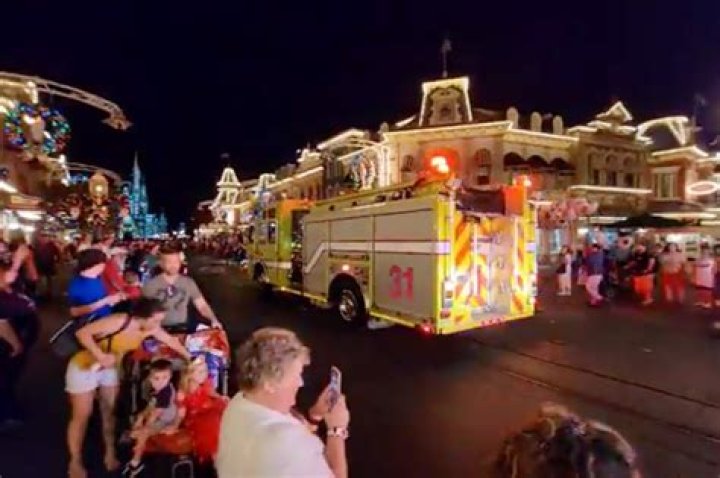 Cinderella Castle fire at Disney World leads to evacuation