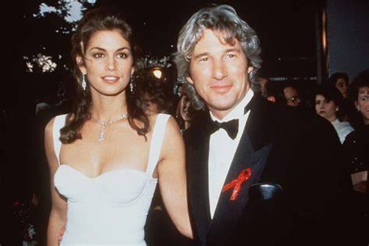 Cindy Crawford Says She Molded Herself Around Richard Gere