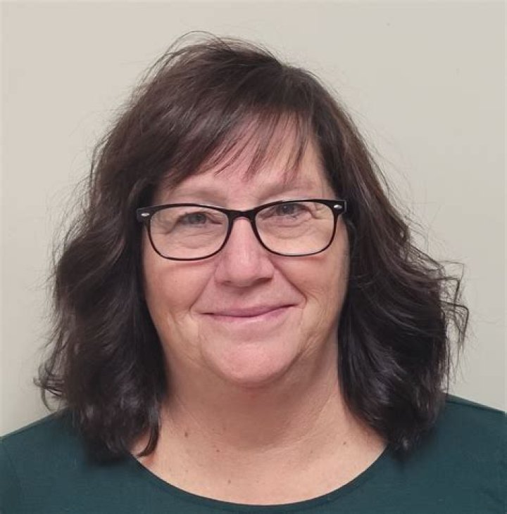 Classified Senate names Jennifer Montgomery Employee of the Month for