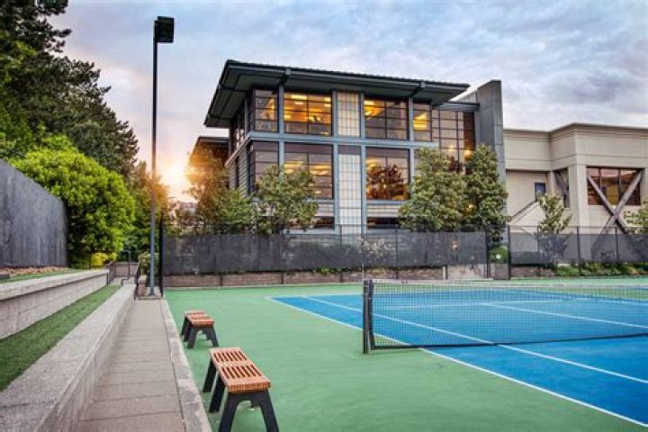 Clubs in Bellevue Washington Bellevue Club Downtown Bellevue Club