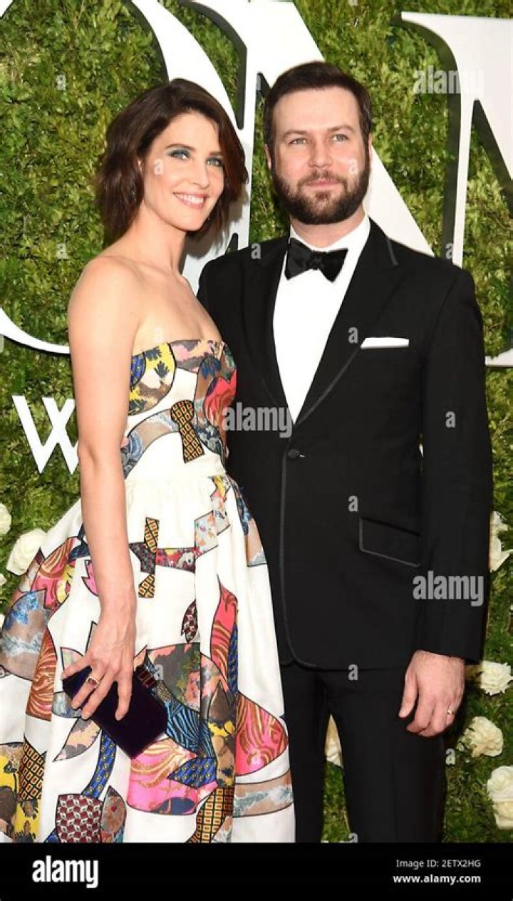 Cobie Smulders and husband Taran Killam announce they are expecting a