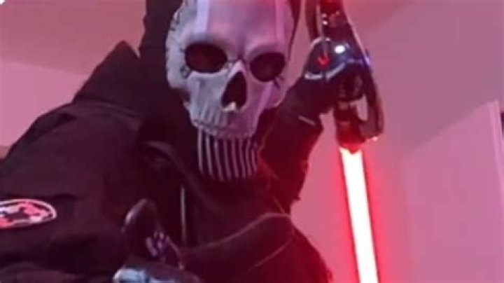 CoD cosplayer Inquisitor Ghost reportedly dies via TikTok Live suicide
