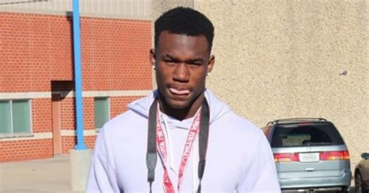 Commitment Impact RB Jayveon Sunday