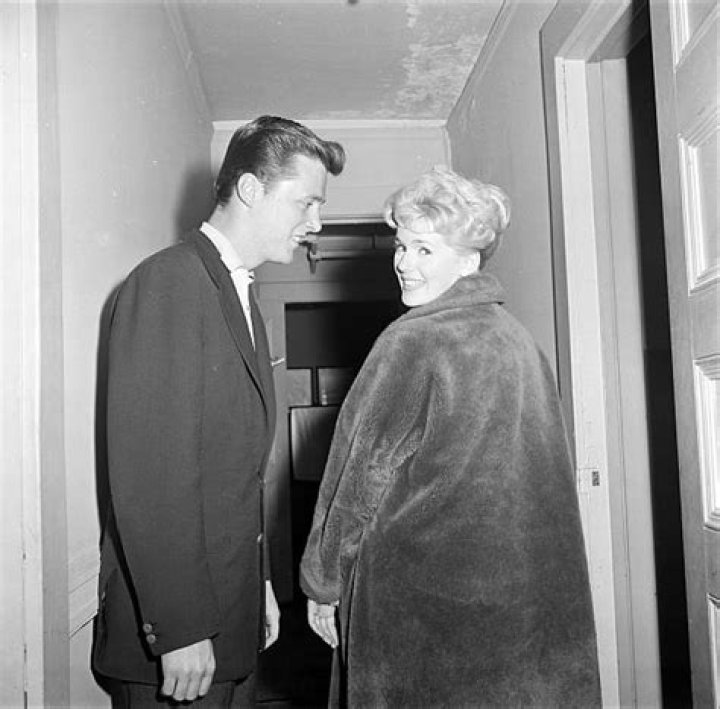 Connie Stevens and Edd Byrnes 'Honey From the Bee' (1959) 77 SUNSET